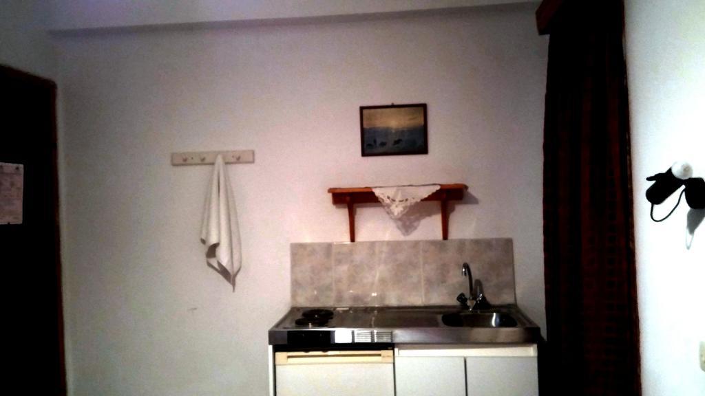 Апартаменты Giorgos House Митимна Номер фото